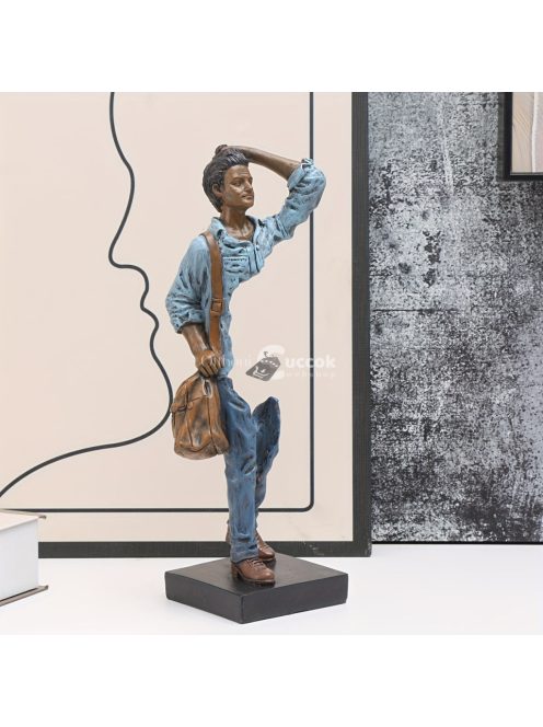 Gyanta  szobor figura