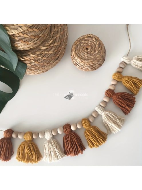 Girland Fa Gyöngyökkel és Fonallal