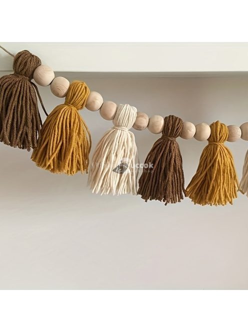 Girland Fa Gyöngyökkel és Fonallal