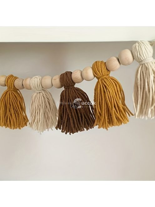 Girland Fa Gyöngyökkel és Fonallal