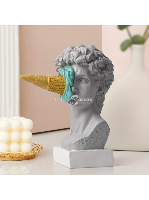 Műgyanta Dávid szobor fagylaltos pohárral