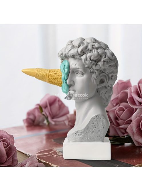 Műgyanta Dávid szobor fagylaltos pohárral