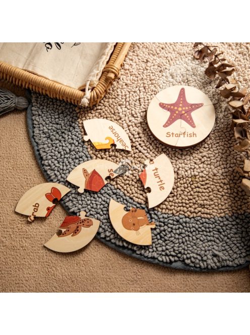 Színes, fából készült bolygós kirakó