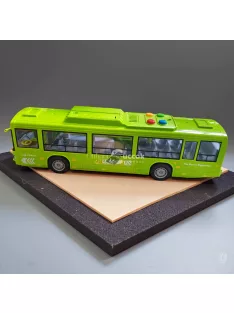 30 cm-es Dupla Ajtós Játékbusz Fénnyel és Hanggal