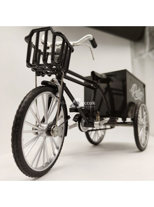 Retro Alloy Classic Tricikli Részletes Aranyozott Makett