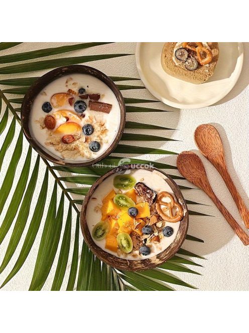 Kézzel készített kókuszdió héjból készült salátástál szett fa kanalállal