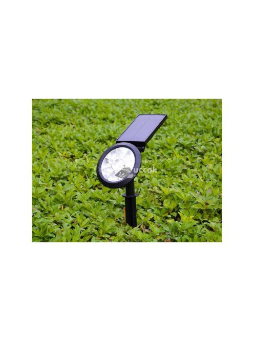 Napenergiával működő színes RGBW LED kerti karácsonyi lámpa