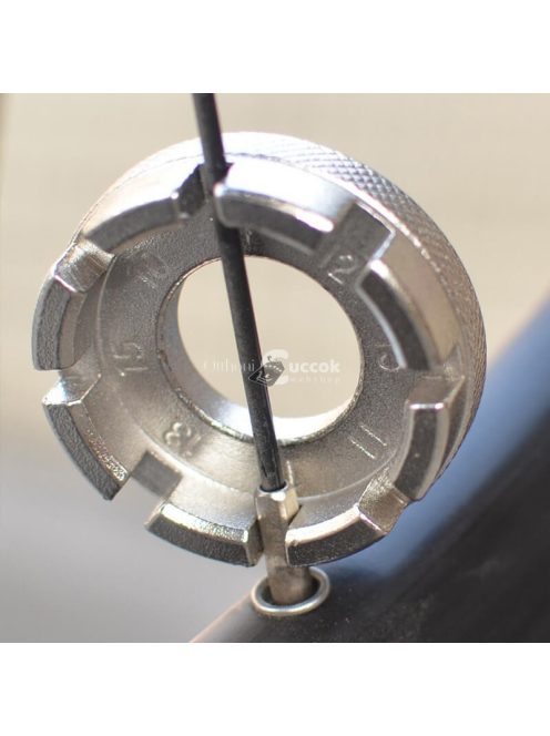 Küllőkulcs, kerékpár szerszám, küllőhúzó