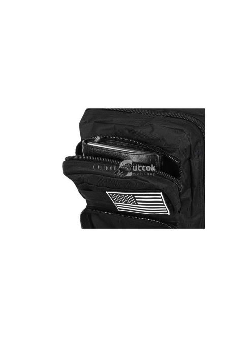 Kisméretű fekete turistahátizsák 23089