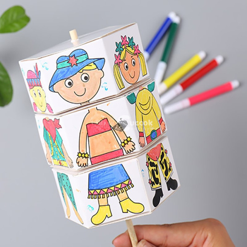 Image of Öltöztetős színező játék