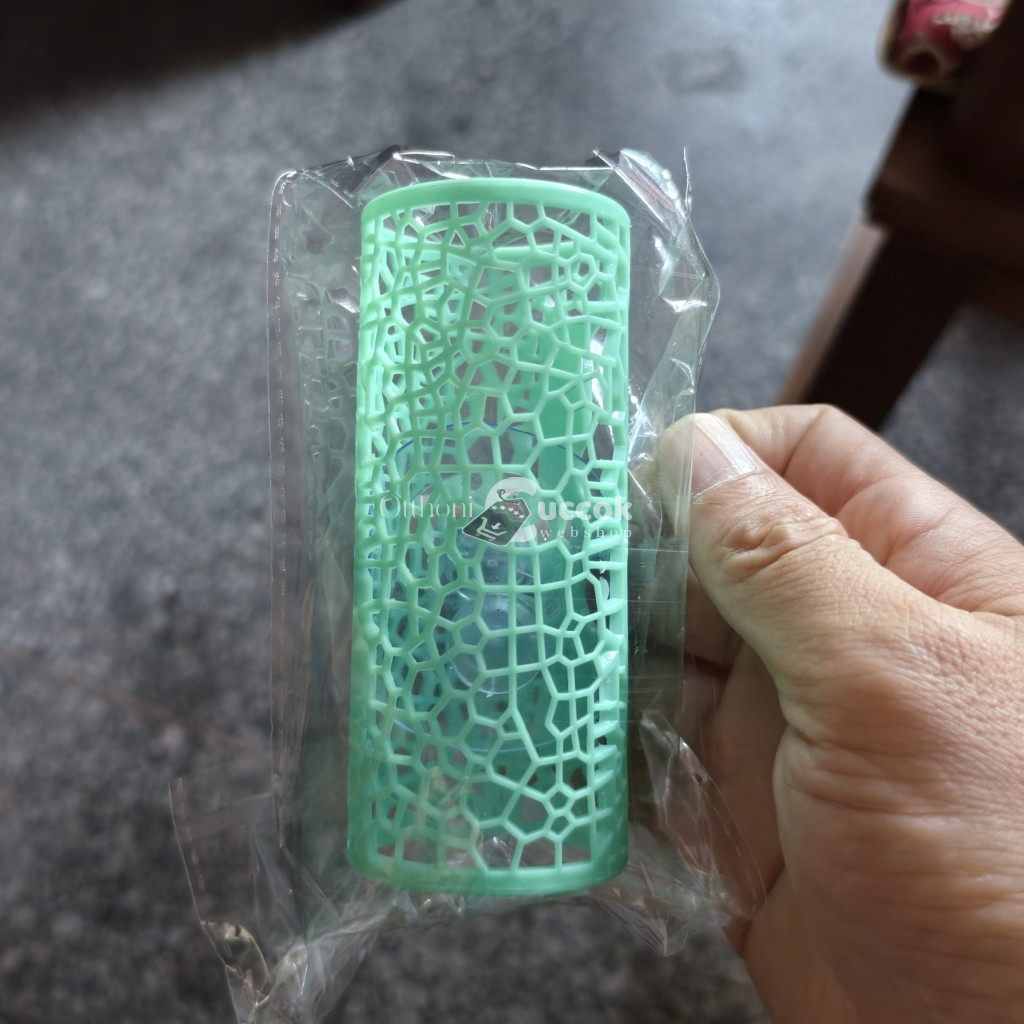 Image of Hal búvóhely - PP anyagból készült akvárium dekoráció kis halaknak és garnéláknak - ragasztós lebegő henger alakú élőhely kiegészítő